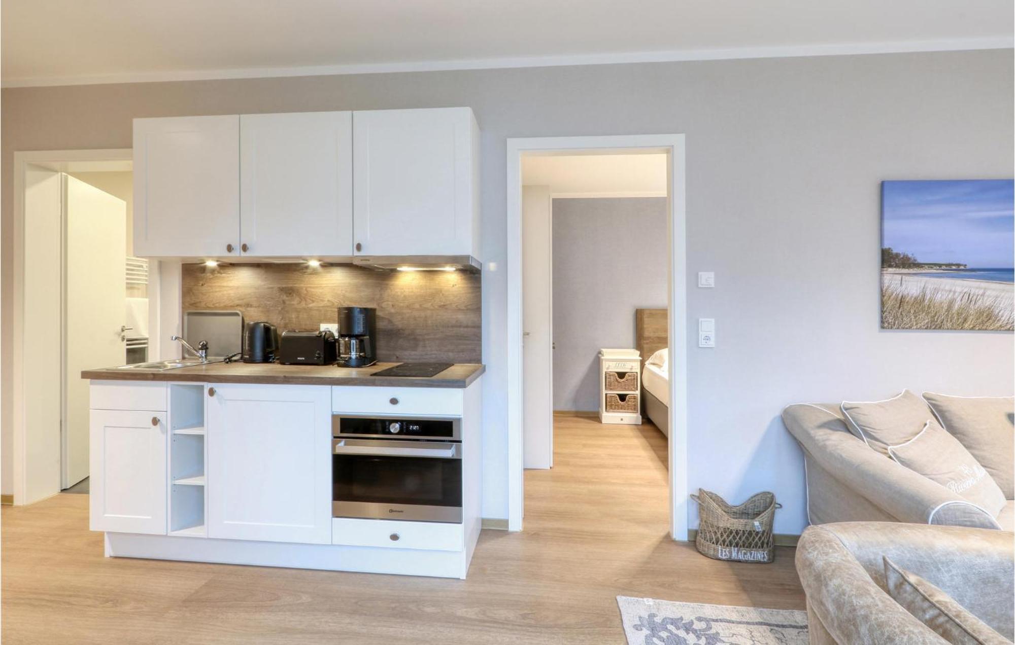 Amazing apartment in Ostseebad Boltenhagen with 1 Bedrooms, Sauna&WiFi Buitenkant foto