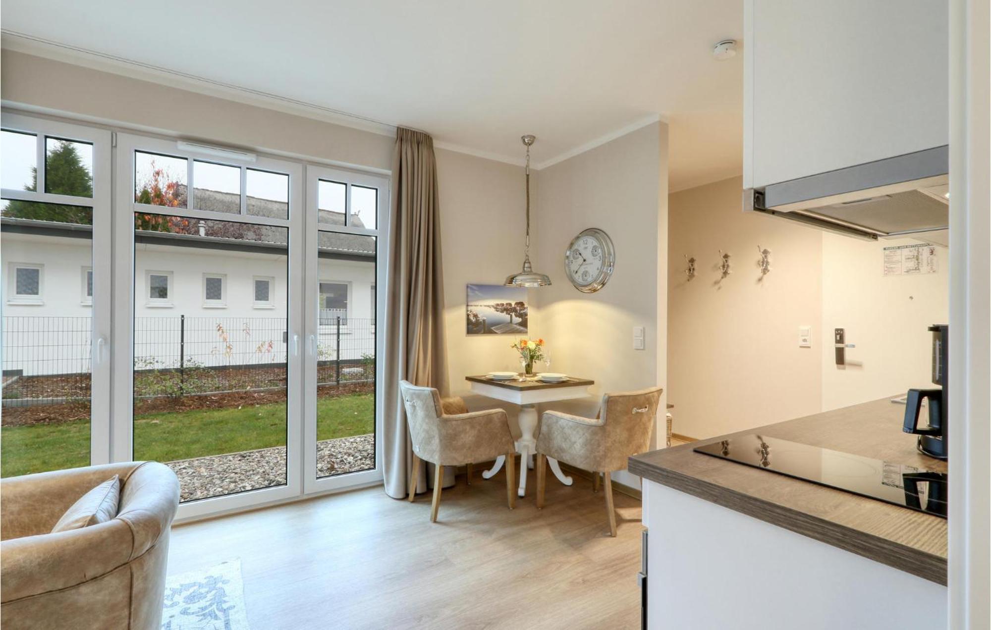 Amazing apartment in Ostseebad Boltenhagen with 1 Bedrooms, Sauna&WiFi Buitenkant foto